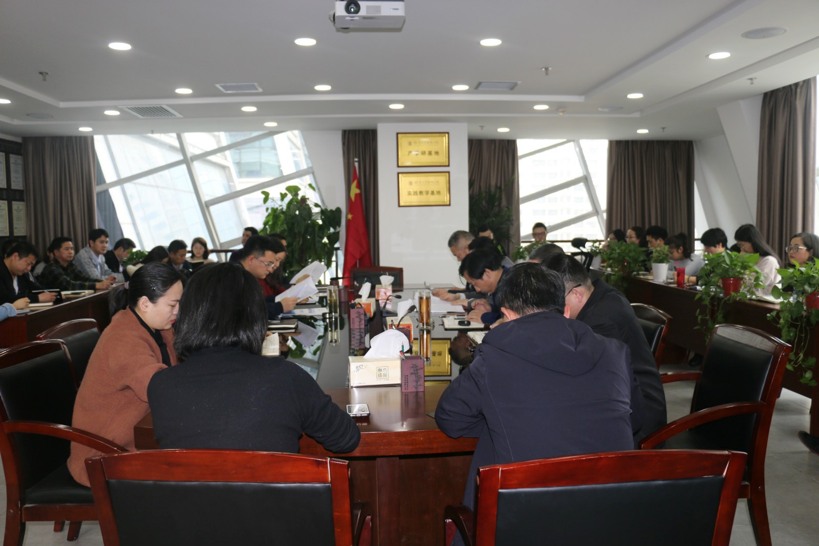 水情形公司召开专题聚会转达学习集团公司2019年岁情聚会暨一届三次职代会聚会精神 水情形公司召开专题聚会转达学习集团公司2019年岁情聚会暨一届三次职代会聚会精神