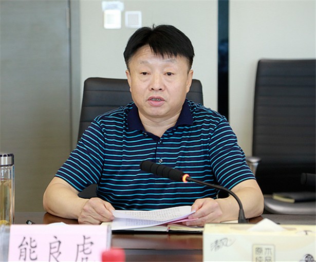 省国资委党委委员、副主任李凯到uwin电竞集团调研指导事情