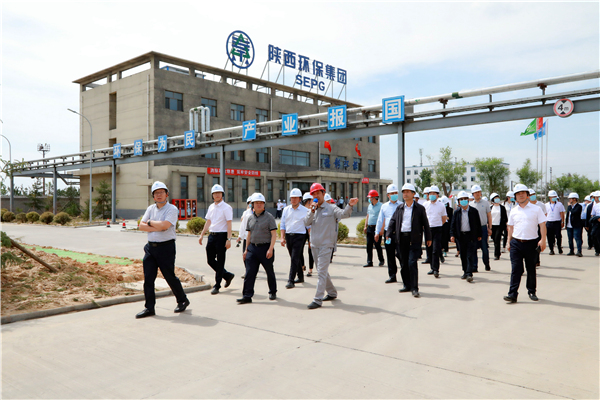 uwin电竞集团复工复产促增添项目观摩聚会与会职员走进大秦国源三秦环保秦邦园区在榆项目