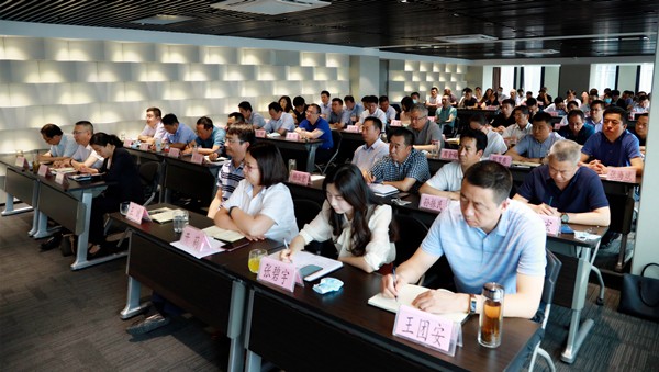 uwin电竞集团召开复工复产促增添项目观摩总结大会