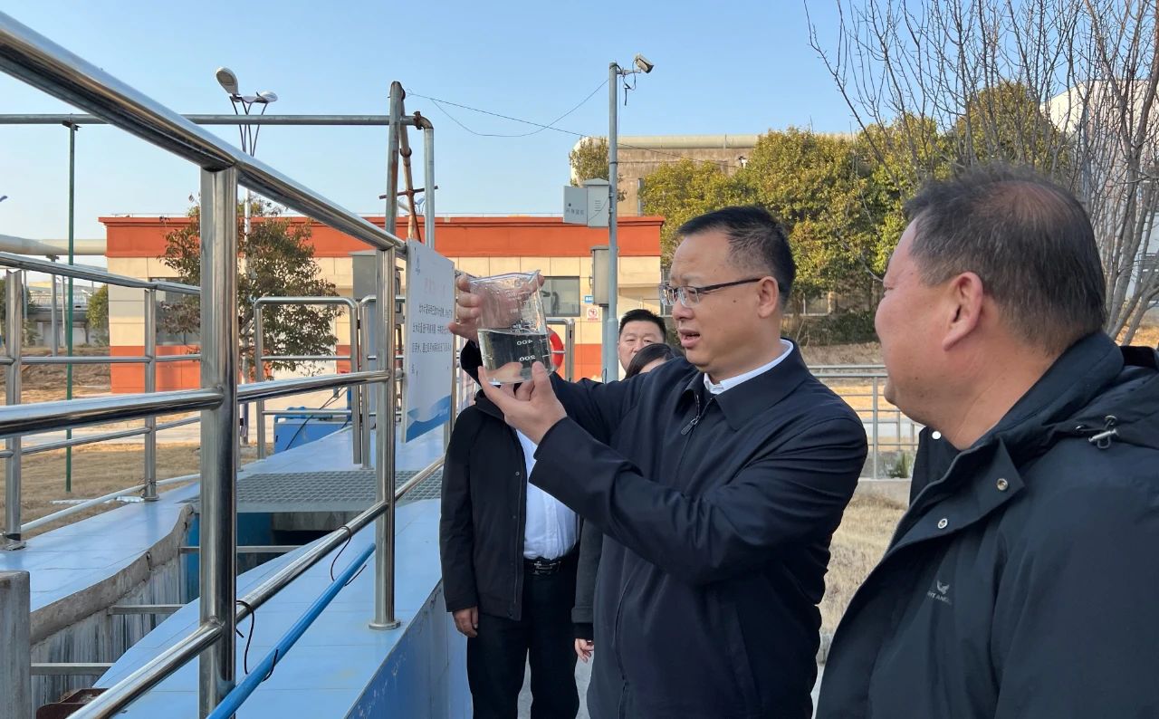 uwin电竞集团与大荔县政府座谈交流