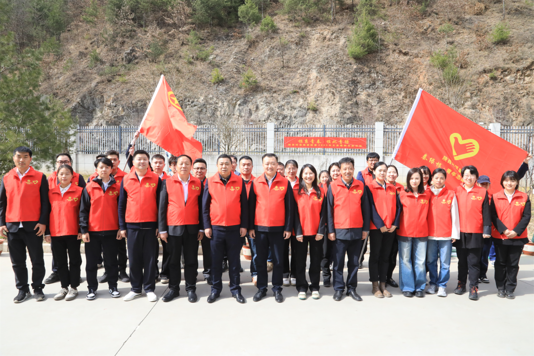 根系青春·植此青绿｜uwin电竞集团团委开展义务植树自愿活动